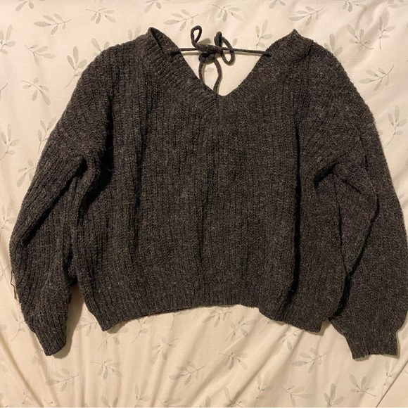 gray sweater - Picture 3 of 6